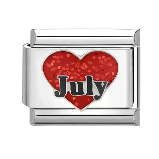 July červené srdce