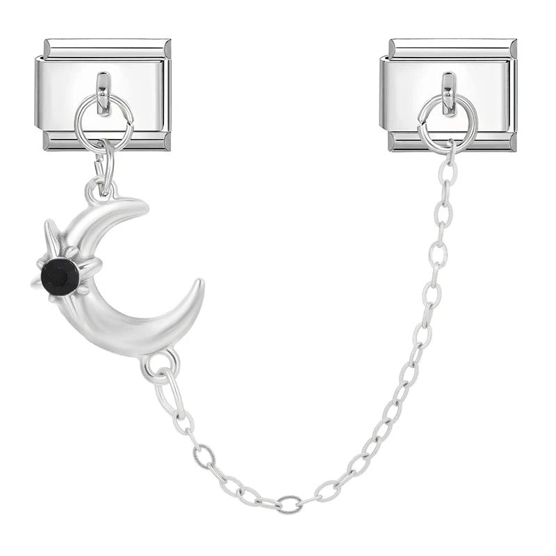 Měsíc s černým kamínkem